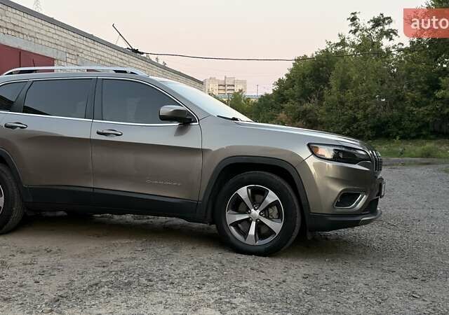 Коричневый Джип Чероки, объемом двигателя 3.24 л и пробегом 75 тыс. км за 18300 $, фото 3 на Automoto.ua