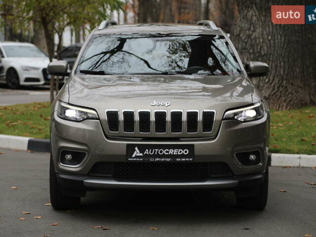 Коричневый Джип Чероки, объемом двигателя 3.24 л и пробегом 117 тыс. км за 18500 $, фото 1 на Automoto.ua
