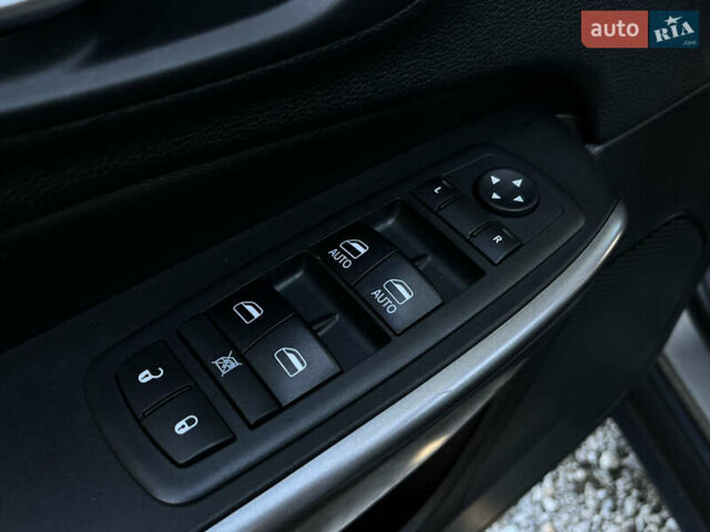 Джип Чероки 2018 в Харькове на Automoto.ua Коричневый Джип Чероки, объемом двигателя 3.24 л и пробегом 75 тыс. км за 20200 $, фото 11 на Automoto.ua