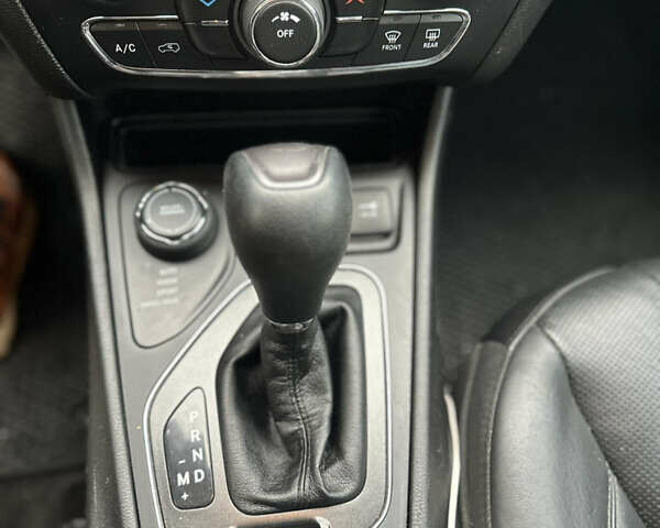 Коричневий Джип Cherokee, об'ємом двигуна 3.2 л та пробігом 87 тис. км за 16000 $, фото 6 на Automoto.ua