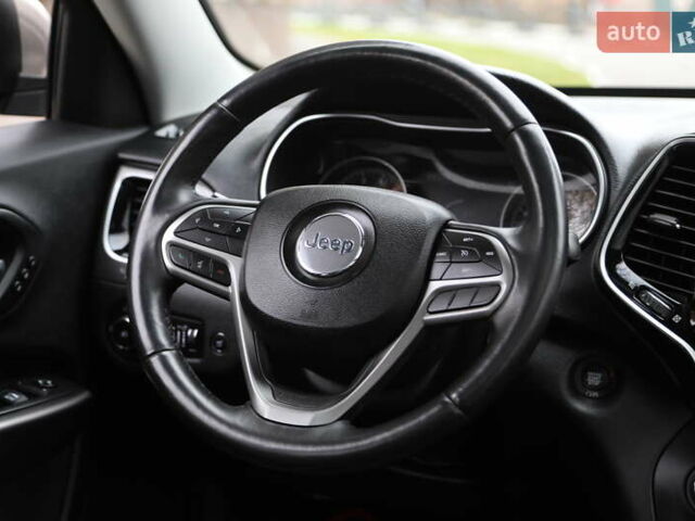 Коричневый Джип Чероки, объемом двигателя 3.24 л и пробегом 117 тыс. км за 18500 $, фото 14 на Automoto.ua