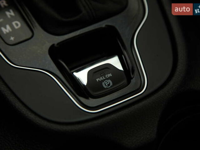 Коричневый Джип Чероки, объемом двигателя 3.24 л и пробегом 117 тыс. км за 18500 $, фото 21 на Automoto.ua