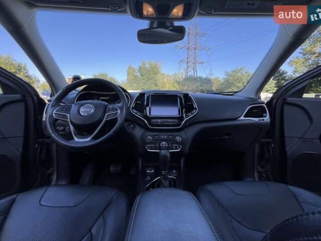 Коричневый Джип Чероки, объемом двигателя 3.24 л и пробегом 75 тыс. км за 18300 $, фото 9 на Automoto.ua