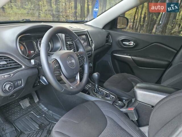 Коричневий Джип Cherokee, об'ємом двигуна 2.36 л та пробігом 166 тис. км за 14000 $, фото 19 на Automoto.ua