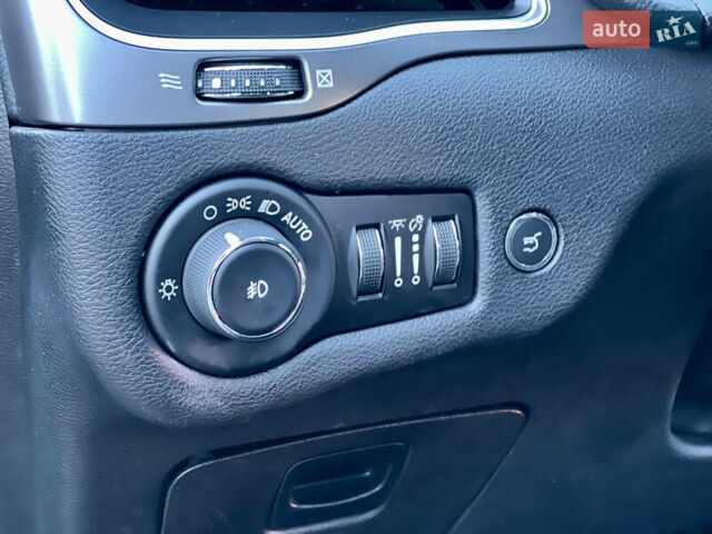 Коричневый Джип Чероки, объемом двигателя 2.4 л и пробегом 165 тыс. км за 14500 $, фото 23 на Automoto.ua