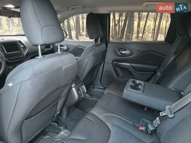 Коричневий Джип Cherokee, об'ємом двигуна 2.36 л та пробігом 166 тис. км за 14000 $, фото 25 на Automoto.ua