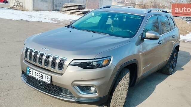 Коричневий Джип Cherokee, об'ємом двигуна 2.4 л та пробігом 113 тис. км за 17500 $, фото 1 на Automoto.ua