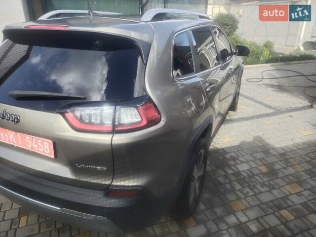 Коричневый Джип Чероки, объемом двигателя 2.36 л и пробегом 157 тыс. км за 21000 $, фото 3 на Automoto.ua