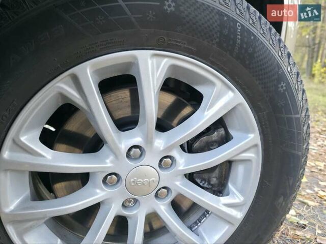 Коричневий Джип Cherokee, об'ємом двигуна 2.36 л та пробігом 166 тис. км за 14000 $, фото 9 на Automoto.ua