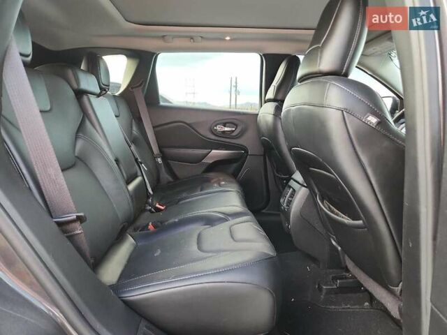 Коричневий Джип Cherokee, об'ємом двигуна 3.24 л та пробігом 56 тис. км за 3800 $, фото 10 на Automoto.ua