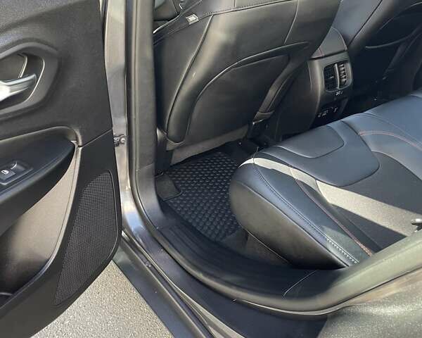 Коричневий Джип Cherokee, об'ємом двигуна 3.24 л та пробігом 29 тис. км за 22700 $, фото 20 на Automoto.ua