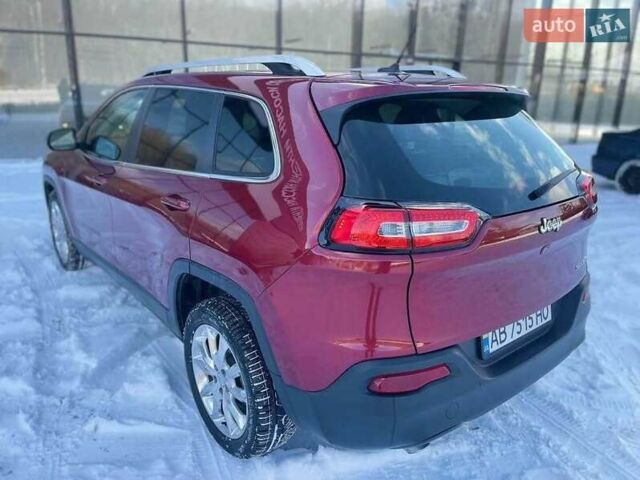 Красный Джип Чероки, объемом двигателя 2.36 л и пробегом 228 тыс. км за 10000 $, фото 3 на Automoto.ua