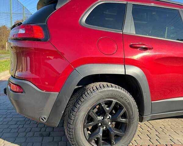 Красный Джип Чероки, объемом двигателя 3.24 л и пробегом 189 тыс. км за 14000 $, фото 4 на Automoto.ua