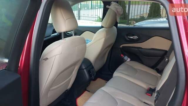 Джип Чероки 2014 в Одессе на Automoto.ua Красный Джип Чероки, объемом двигателя 2.4 л и пробегом 211 тыс. км за 13200 $, фото 13 на Automoto.ua