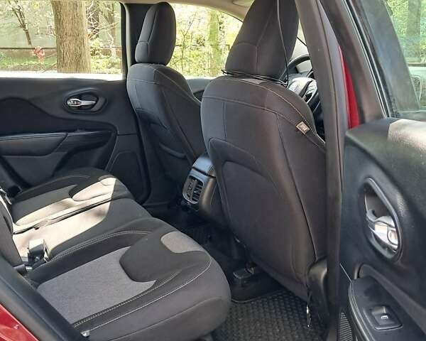 Червоний Джип Cherokee, об'ємом двигуна 2.36 л та пробігом 124 тис. км за 11600 $, фото 19 на Automoto.ua