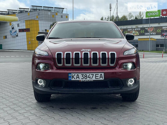 Червоний Джип Cherokee, об'ємом двигуна 2.4 л та пробігом 107 тис. км за 15500 $, фото 2 на Automoto.ua