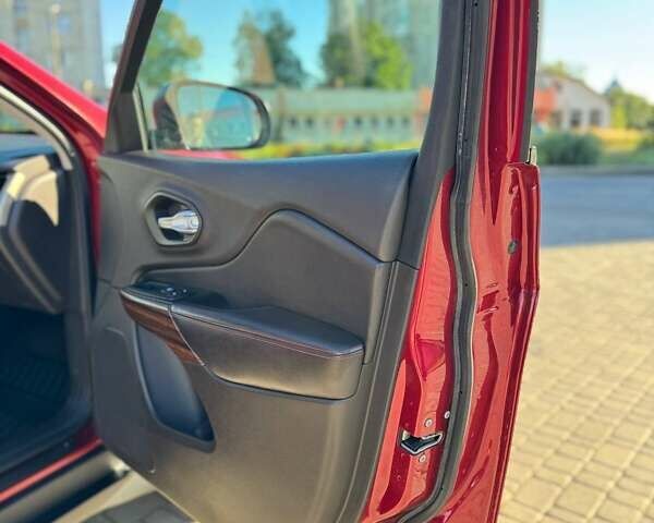 Красный Джип Чероки, объемом двигателя 3.24 л и пробегом 189 тыс. км за 14000 $, фото 29 на Automoto.ua