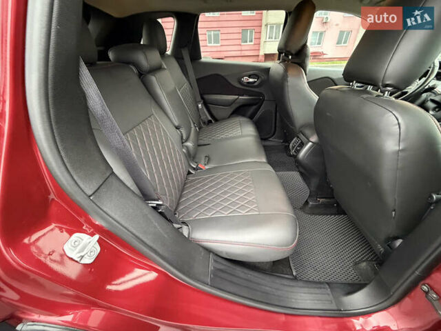 Червоний Джип Cherokee, об'ємом двигуна 3.2 л та пробігом 151 тис. км за 16555 $, фото 76 на Automoto.ua