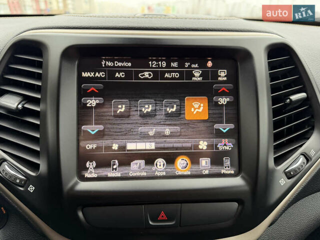 Червоний Джип Cherokee, об'ємом двигуна 3.2 л та пробігом 151 тис. км за 16555 $, фото 62 на Automoto.ua