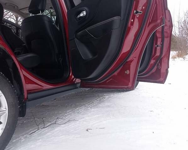 Красный Джип Чероки, объемом двигателя 2.4 л и пробегом 174 тыс. км за 15000 $, фото 15 на Automoto.ua