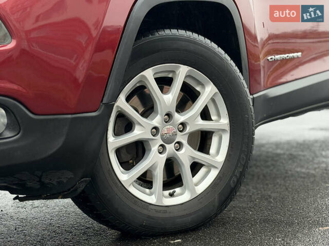 Червоний Джип Cherokee, об'ємом двигуна 3.2 л та пробігом 151 тис. км за 16555 $, фото 4 на Automoto.ua