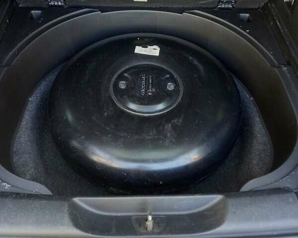 Червоний Джип Cherokee, об'ємом двигуна 2.36 л та пробігом 250 тис. км за 13000 $, фото 2 на Automoto.ua