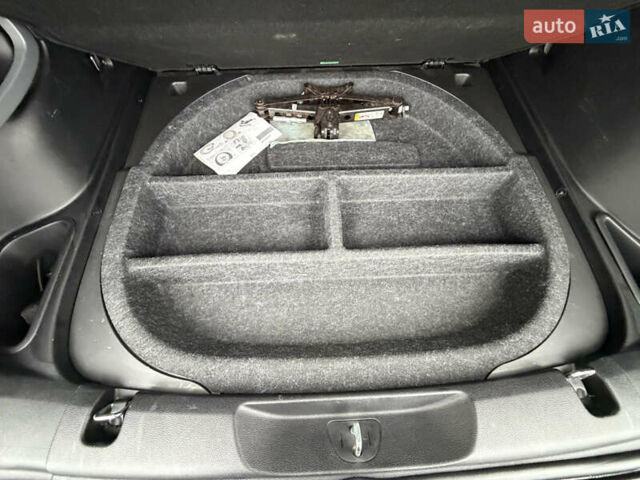 Червоний Джип Cherokee, об'ємом двигуна 3.2 л та пробігом 151 тис. км за 16555 $, фото 87 на Automoto.ua