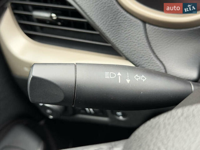 Червоний Джип Cherokee, об'ємом двигуна 3.2 л та пробігом 151 тис. км за 16555 $, фото 48 на Automoto.ua