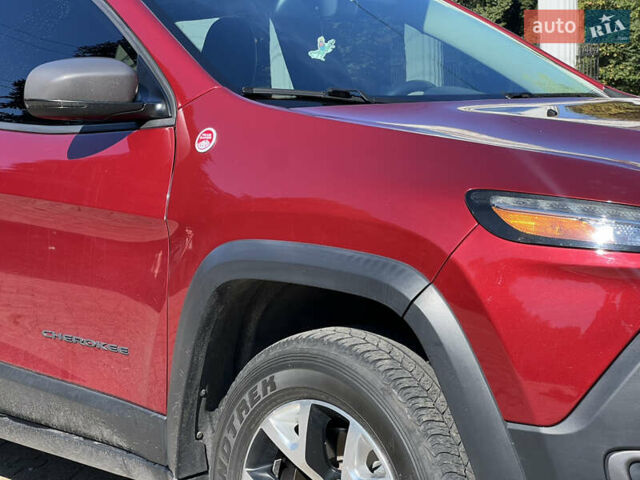 Червоний Джип Cherokee, об'ємом двигуна 3.24 л та пробігом 120 тис. км за 19000 $, фото 1 на Automoto.ua
