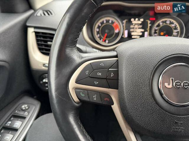 Червоний Джип Cherokee, об'ємом двигуна 3.2 л та пробігом 151 тис. км за 16555 $, фото 50 на Automoto.ua