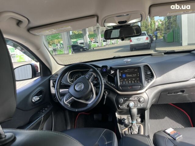 Червоний Джип Cherokee, об'ємом двигуна 2.4 л та пробігом 160 тис. км за 12300 $, фото 2 на Automoto.ua