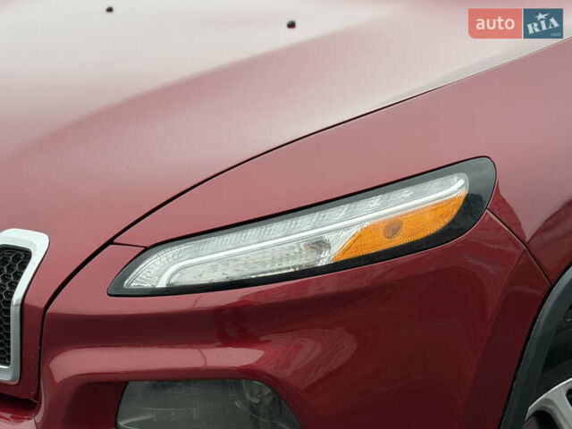 Червоний Джип Cherokee, об'ємом двигуна 3.2 л та пробігом 151 тис. км за 16555 $, фото 3 на Automoto.ua