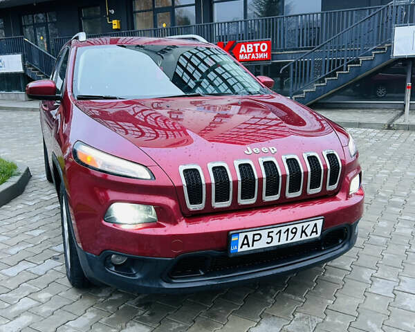 Красный Джип Чероки, объемом двигателя 2.4 л и пробегом 150 тыс. км за 12500 $, фото 1 на Automoto.ua
