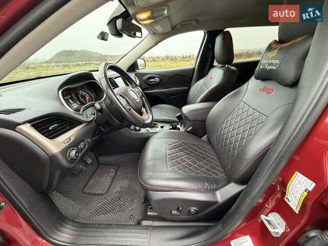 Червоний Джип Cherokee, об'ємом двигуна 3.2 л та пробігом 151 тис. км за 16555 $, фото 44 на Automoto.ua