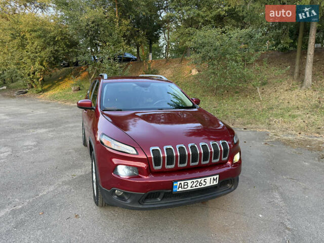 Красный Джип Чероки, объемом двигателя 3.24 л и пробегом 145 тыс. км за 15200 $, фото 2 на Automoto.ua