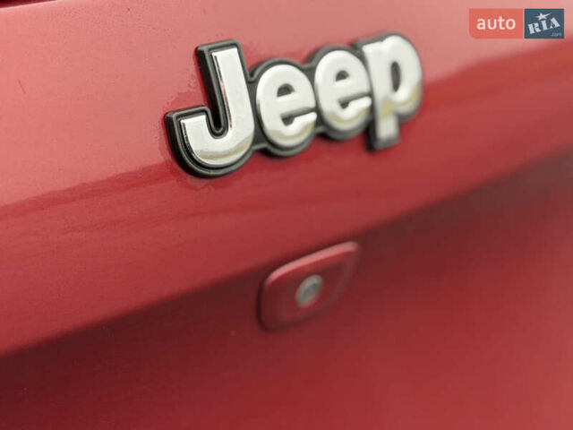 Червоний Джип Cherokee, об'ємом двигуна 3.2 л та пробігом 151 тис. км за 16555 $, фото 23 на Automoto.ua