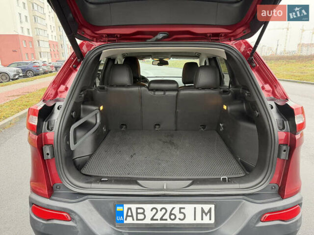 Червоний Джип Cherokee, об'ємом двигуна 3.2 л та пробігом 151 тис. км за 16555 $, фото 89 на Automoto.ua