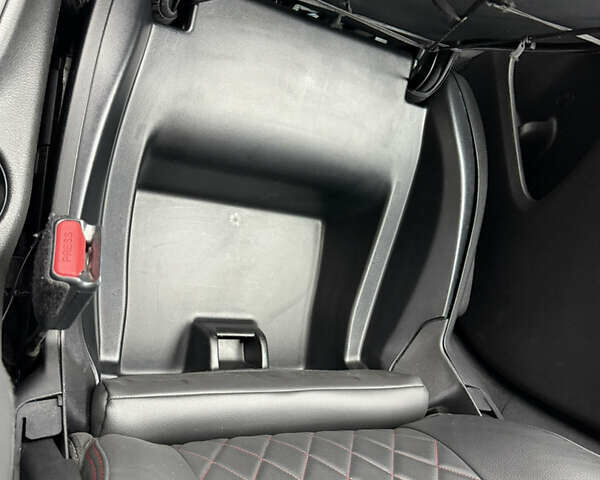 Червоний Джип Cherokee, об'ємом двигуна 3.2 л та пробігом 151 тис. км за 16555 $, фото 60 на Automoto.ua