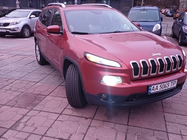 Червоний Джип Cherokee, об'ємом двигуна 2.4 л та пробігом 127 тис. км за 12000 $, фото 1 на Automoto.ua