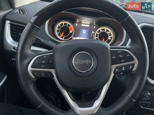 Червоний Джип Cherokee, об'ємом двигуна 3.2 л та пробігом 230 тис. км за 15000 $, фото 24 на Automoto.ua