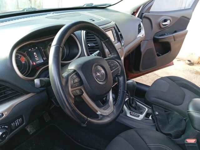 Красный Джип Чероки, объемом двигателя 0 л и пробегом 172 тыс. км за 9200 $, фото 13 на Automoto.ua