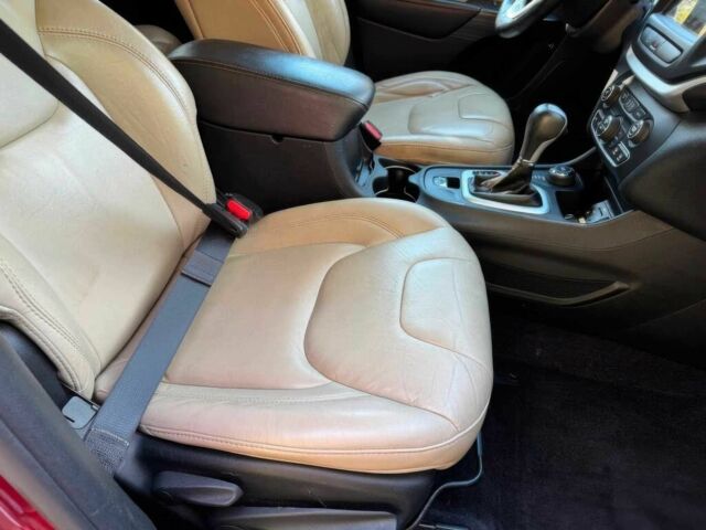 Червоний Джип Cherokee, об'ємом двигуна 3.2 л та пробігом 75 тис. км за 12600 $, фото 9 на Automoto.ua