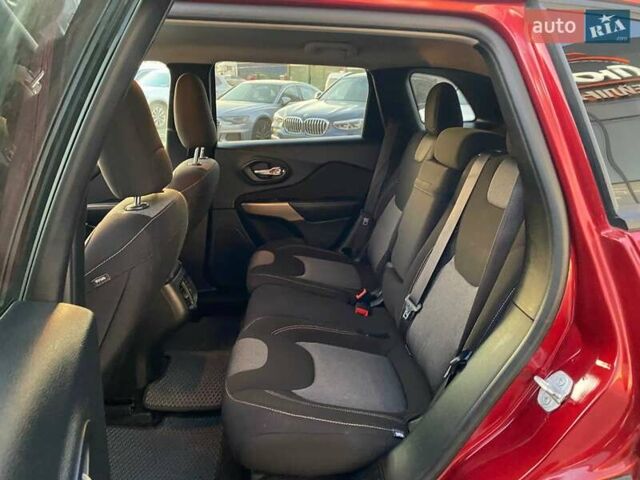 Джип Чероки 2016 в Львове на Automoto.ua Красный Джип Чероки, объемом двигателя 2.36 л и пробегом 106 тыс. км за 12600 $, фото 20 на Automoto.ua