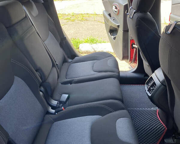 Красный Джип Чероки, объемом двигателя 2.36 л и пробегом 75 тыс. км за 15300 $, фото 39 на Automoto.ua