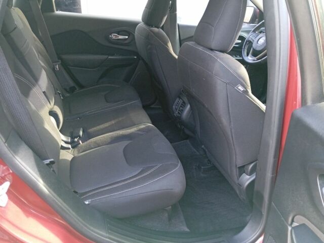 Красный Джип Чероки, объемом двигателя 0 л и пробегом 172 тыс. км за 9200 $, фото 10 на Automoto.ua