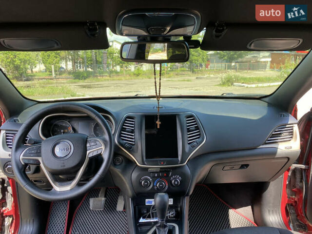 Красный Джип Чероки, объемом двигателя 2.36 л и пробегом 75 тыс. км за 15300 $, фото 40 на Automoto.ua