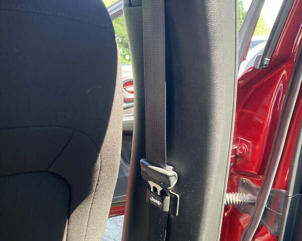 Красный Джип Чероки, объемом двигателя 2.36 л и пробегом 75 тыс. км за 15300 $, фото 37 на Automoto.ua