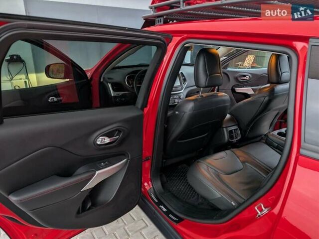 Красный Джип Чероки, объемом двигателя 3.24 л и пробегом 58 тыс. км за 22999 $, фото 8 на Automoto.ua