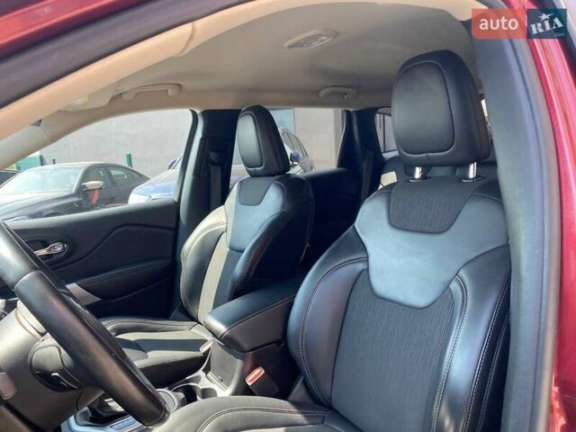 Червоний Джип Cherokee, об'ємом двигуна 2.4 л та пробігом 63 тис. км за 15900 $, фото 20 на Automoto.ua