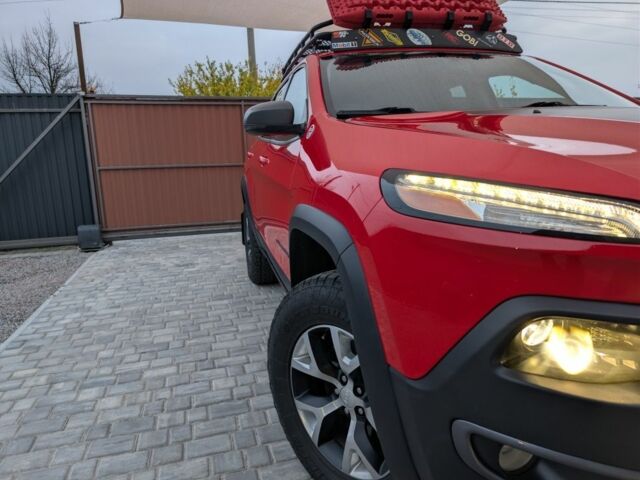 Красный Джип Чероки, объемом двигателя 3.2 л и пробегом 58 тыс. км за 23000 $, фото 7 на Automoto.ua